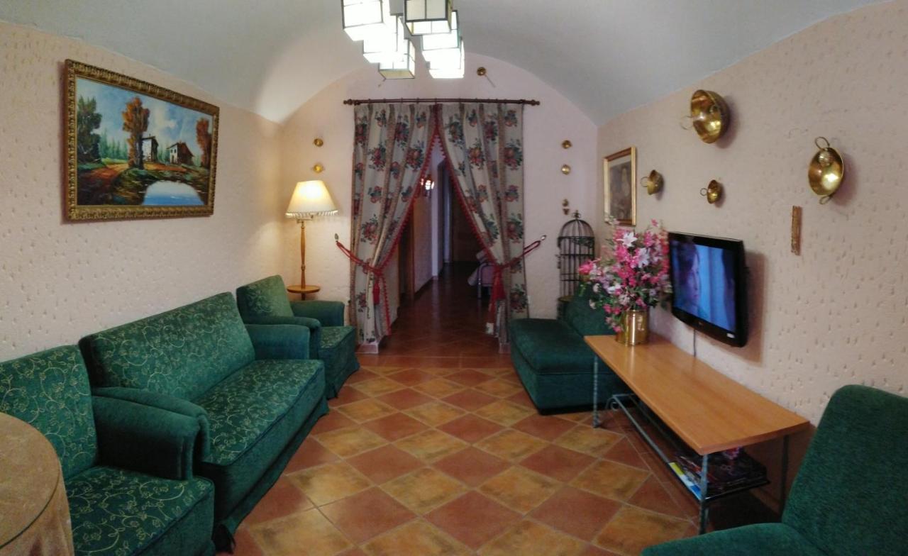 Apartamentos Horno Y Casa De Dulce Purullena Buitenkant foto