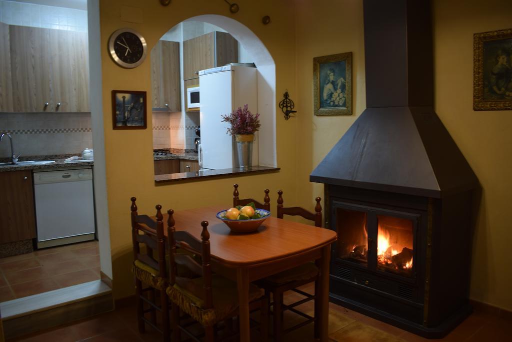 Apartamentos Horno Y Casa De Dulce Purullena Buitenkant foto